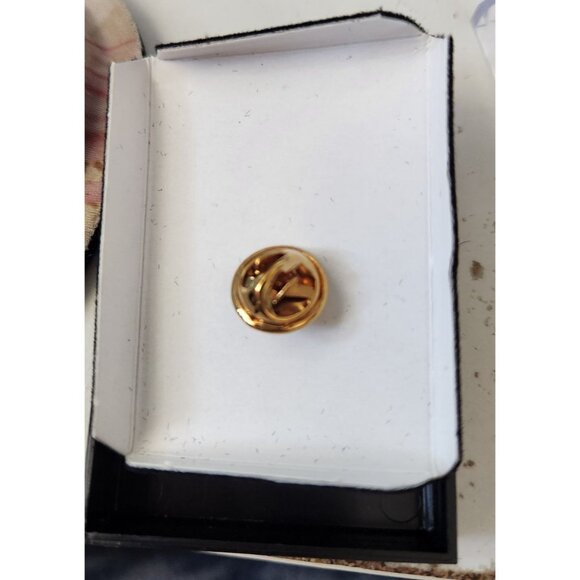 Wine Accordian Corkscrew Gold Plated Tie Tac  Lapel Pin 1 x 1 1/2 Black Velvet C - Picture 5 of 5